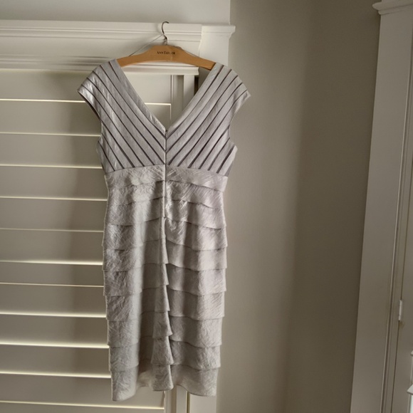 Adriana Papell size 10 silver grey dress. - Picture 2 of 4